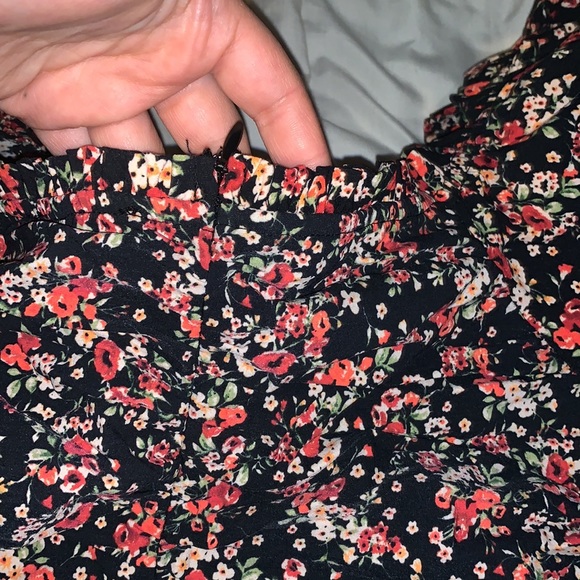 FLORAL RUCHED DRESS‼️ - Picture 7 of 8